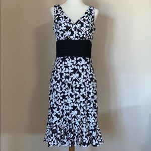 White House Black Market Sleeveless Dress Leaves S